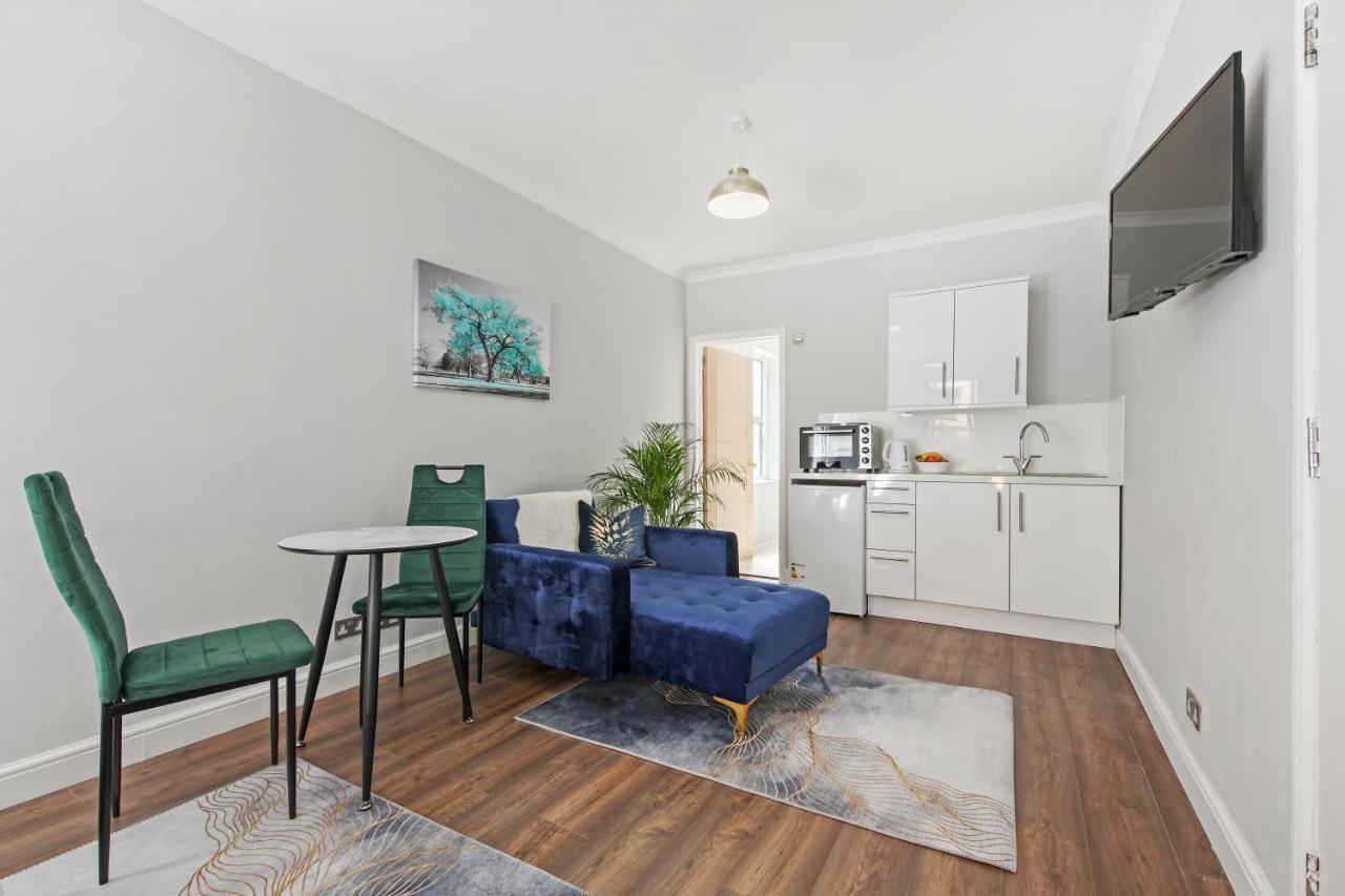 Stunning Studio Flat With Free On-Street Parking! Plumstead (Greater London) Exterior foto